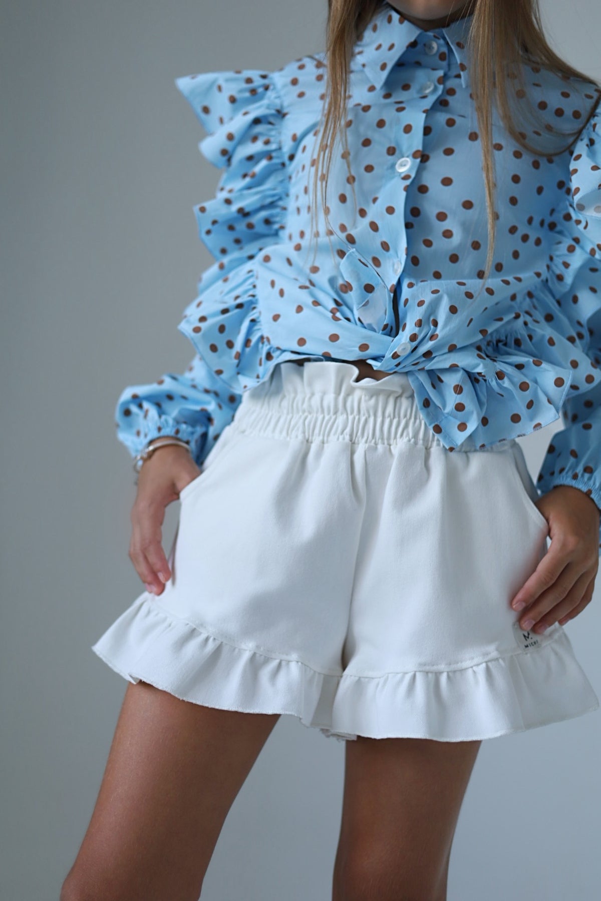Szorty jeansowe BLUE CARAMEL z falbaną