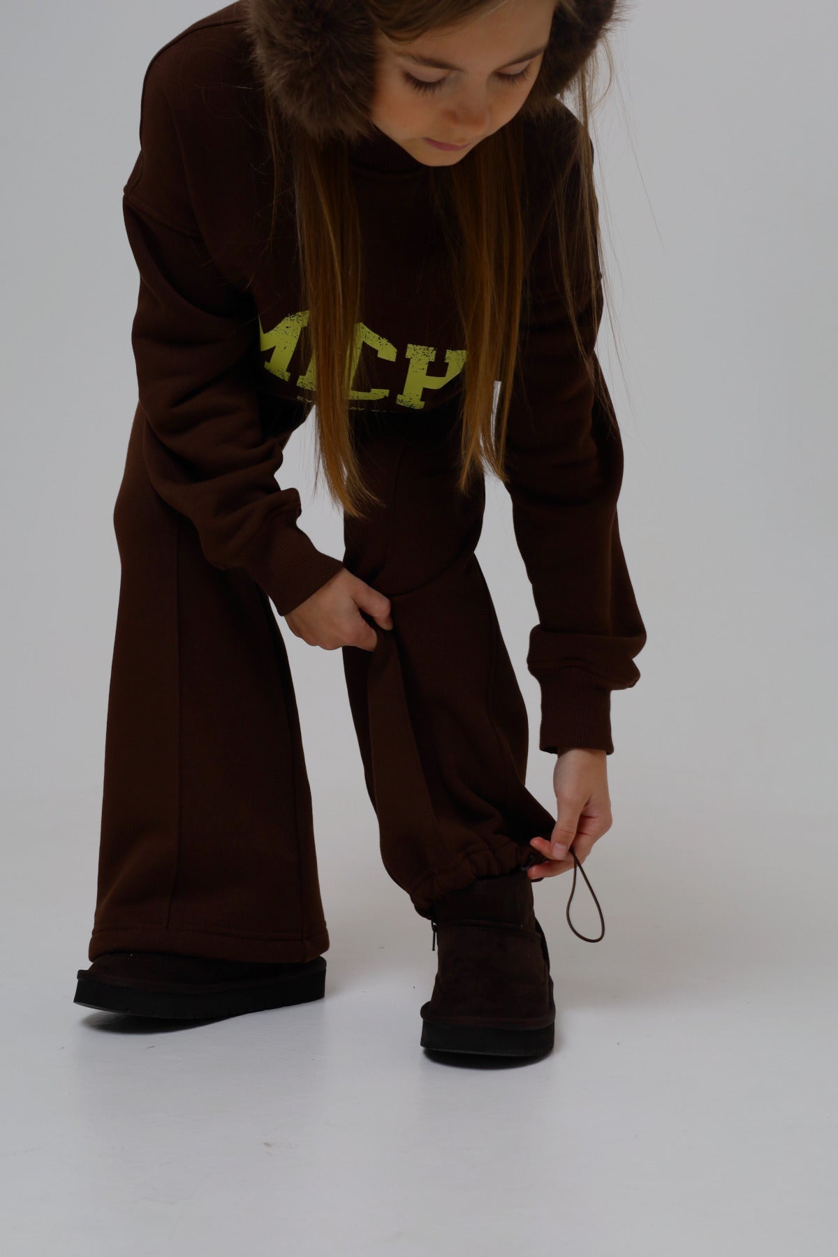 Dzwony oraz joggery (chocolate) miś od spodu