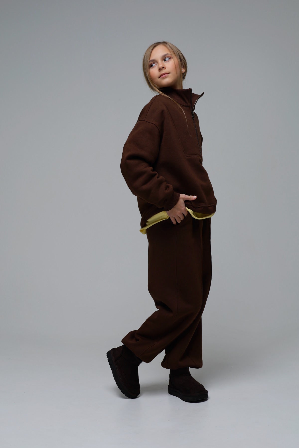 Dzwony oraz joggery (chocolate) miś od spodu