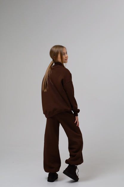 Bluza z wysokim kołnierzem na zamek miś od spodu